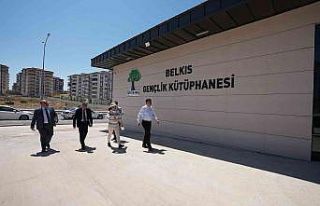Fadıloğlu, Belkıs Gençlik Kütüphanesi’ni yerinde...