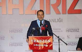 Fatih Erbakan: “Toplanıyorlar, fotoğraf çektiriyorlar,...