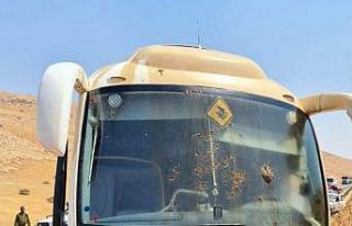 Filistin’de otobüse ateş açıldı: 4 İsrailli...