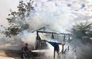 Fındık işçilerinin kaldığı baraka küle döndü