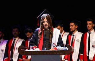 GAÜN Diş Hekimliği Fakültesi öğrencileri mezun...