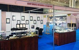 GAÜN standına ziyaretçilerden tam not