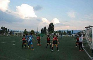 Gediz’de Büyük Zaferin 100. Yılında yüzme yarışması...