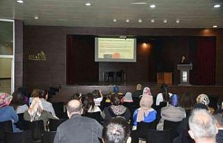 Gediz’de velilere “Okula uyum süreci veli semineri”...