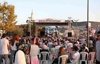 Gemlik Zeytini Festivali coşkuyla devam ediyor
