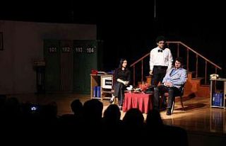 Genç Tiyatro Atölyesi öğrencileri ‘Psiko-Drama’...