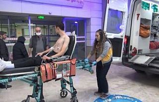 Gençlerin kavgası kanlı bitti: 3 yaralı