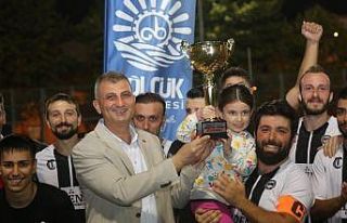 Gölcük Belediye Başkanlığı Kupası’nda şampiyon...
