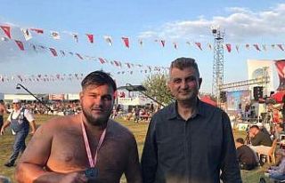 Gölcüklü pehlivan Elmalı güreşlerinde finale...