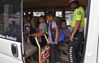 Gönen’de okul servisleri denetlendi