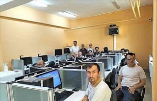 Görme engellilere Bilgisayar İşletmenliği Eğitimi...