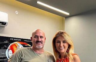 Göz bebekleri yere bakan gurbetçi İzmir’de sağlığına...