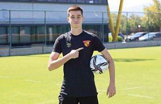 Göztepe, Berkay Atay’ı transfer etti