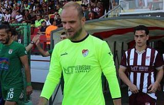 Hakan Canbazoğlu kalesini gole kapattı