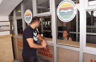 Halk Masası vatandaşla belediye arasında köprü...