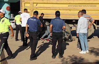 Hamile kadın ve amcasını ezilmekten vatandaşların...