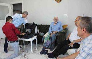 Hasta ve yaşlılara “evde nüfus cüzdanı” hizmeti...