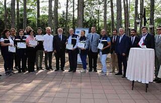 ’Hippoterapi Türkiye’ Projesinde görev alan...