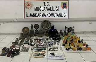 Hırsızlık şüphelileri jandarmadan kaçamadı