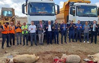 Hisarcık-Gediz yoluna ilk kazma vuruldu