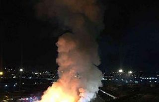 Hurdalıkta çıkan yangın gece boyu devam etti