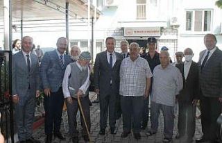 Huzurevi sakinleri halk müziği konseriyle coştu