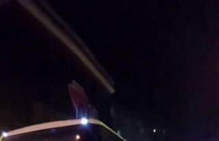İETT şoförü aracını yol ortasında bırakıp...