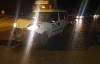 İki aracın çarpıştığı kazada şans eseri ölen...