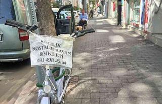 İlginç sıfatlar yazılı satılık bisikletler...