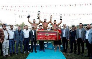İnegöl’de 367 pehlivan kıran kırana güreşti