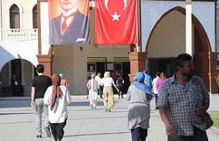 İptal edilen KPSS’de ilk oturum başladı