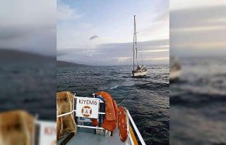 İstanköy adasına sürüklenen tekne kurtarıldı