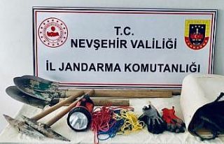 İzinsiz kazı yaparken suçüstü yakalandılar