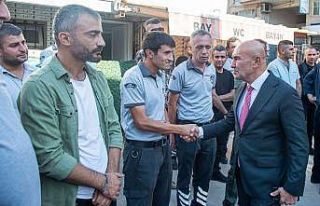 İzmir Büyükşehir Belediye Başkanı Tunç Soyer,...