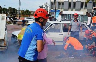İzmir’de alev savaşçılarından tatbikat