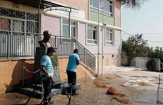 İzmit Belediyesi okul bahçelerini yeni döneme hazırlıyor