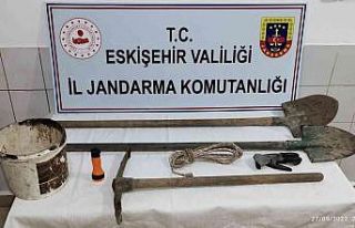 Kaçak kazı yapan 3 kişi suçüstü yakalandı