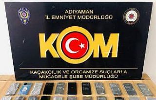 Kaçak telefonlarla yakalanan 3 şahıs gözaltına...