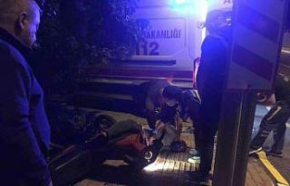 Kaldırıma çarpan motosiklet sürücüsü ağır...