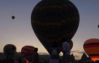 Kapadokya’da görsel şölene, 88 bin 244 kişi...