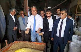 Kars’ın Susuz ilçesine bağışlanan tohumlar...