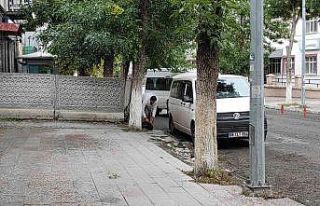 Kars’ta şüpheli çanta polisi harekete geçirdi