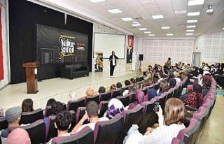 Kartepeli gençler sınav taktiklerini öğrendi