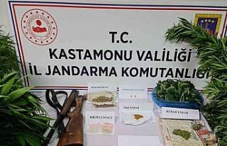 Kastamonu’da jandarma ekiplerinden uyuşturucu operasyonu:...
