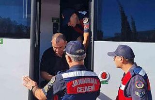 Katile müebbet, oğluna beraat verildi