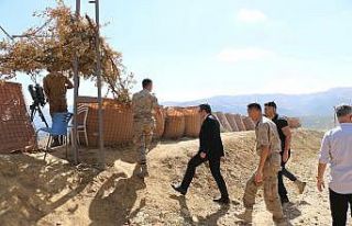 Kaymakam Özçelik’ten Jandarma Komando Tabur Komutanlığına...