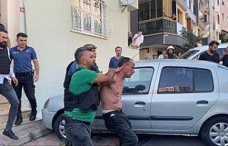 Kendisini eve kilitledi, telefonunu ocakta yakıp...