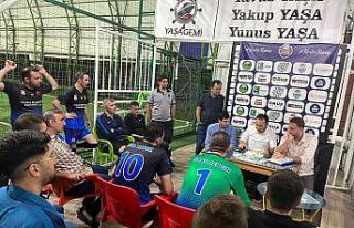 Kent Kupasında çeyrek finale adını yazdıran takımlar...