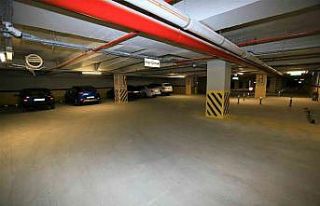 Kent Meydanı otoparkı hizmete devam ediyor