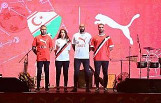 KKTC Milli Futbol Takımı’nın formaları tanıtıldı